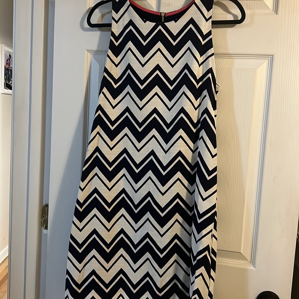 Eliza J Chevron Navy and White Women’s Dress size 6